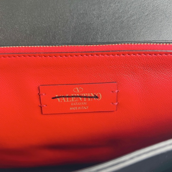 Valentino V-Ring Medium Leather Shoulder Bag - Picture 10 of 15